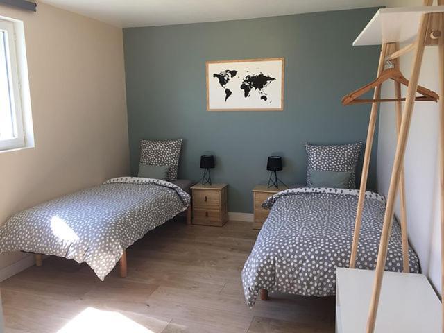 Le domaine des biches gîte du Hêtre Longueville  Extérieur photo