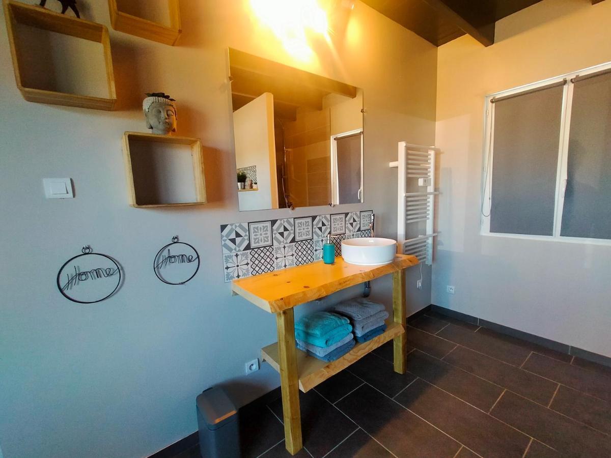 Le domaine des biches gîte du Hêtre Longueville  Extérieur photo