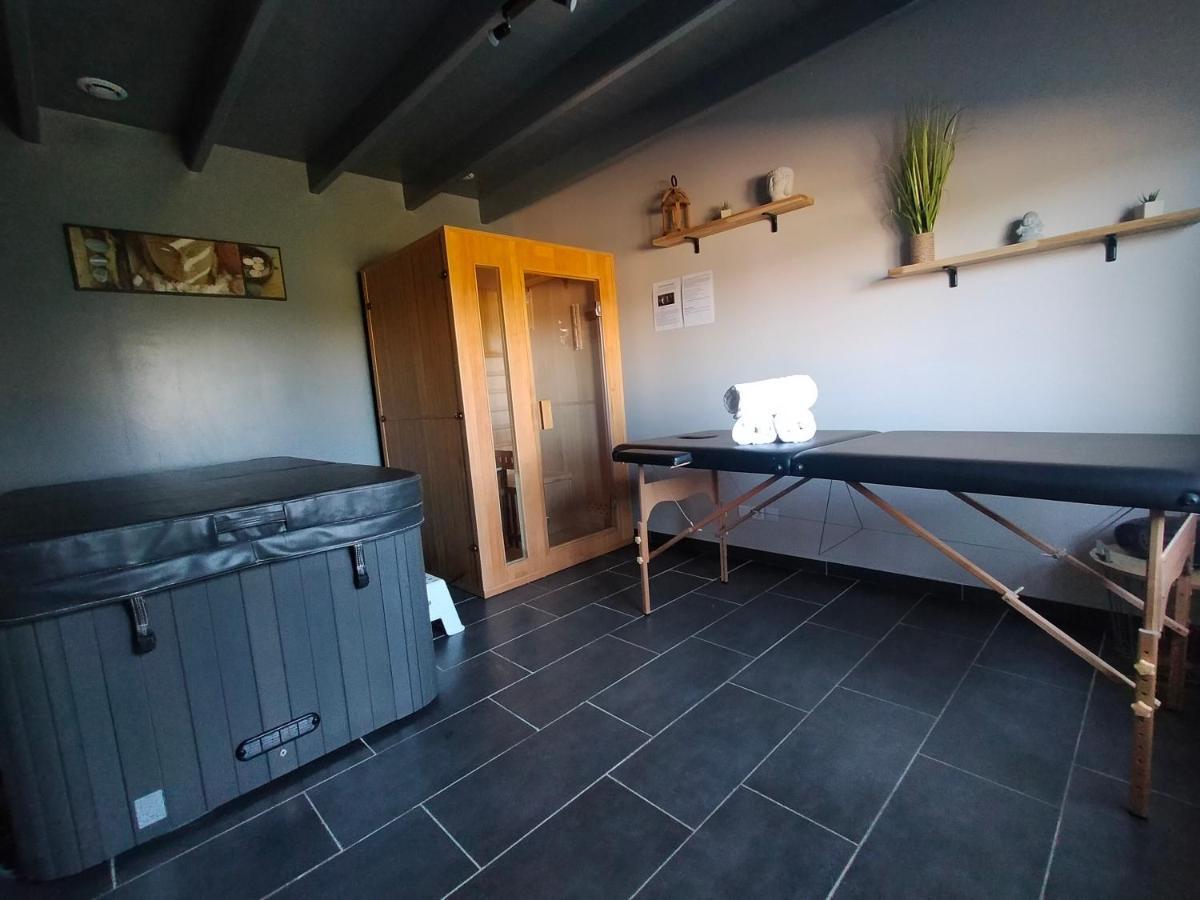 Le domaine des biches gîte du Hêtre Longueville  Extérieur photo