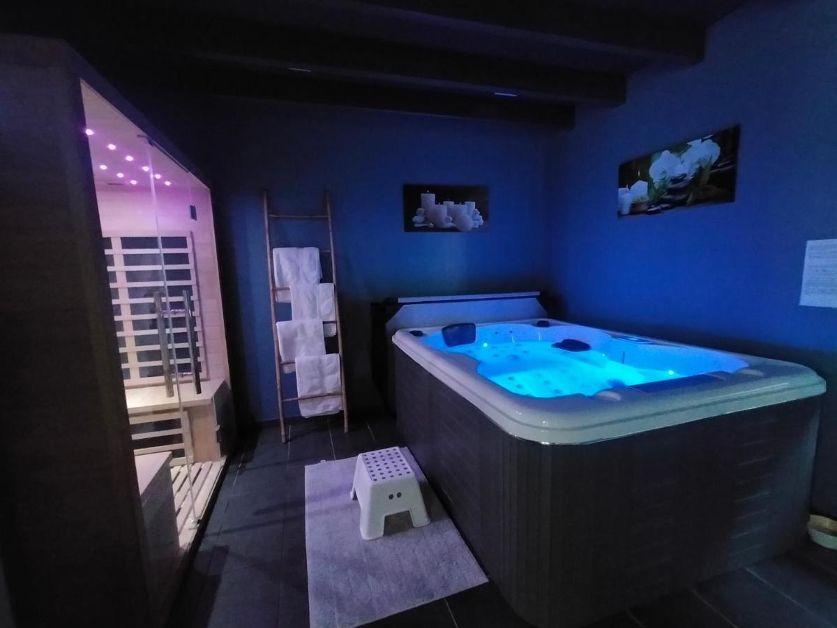 Le domaine des biches gîte du Hêtre Longueville  Extérieur photo